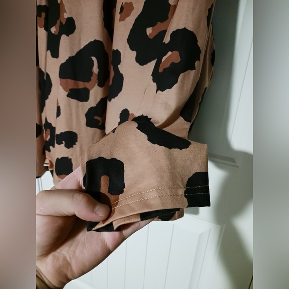 EUC leopard print longsleeve shirt - Picture 2 of 3